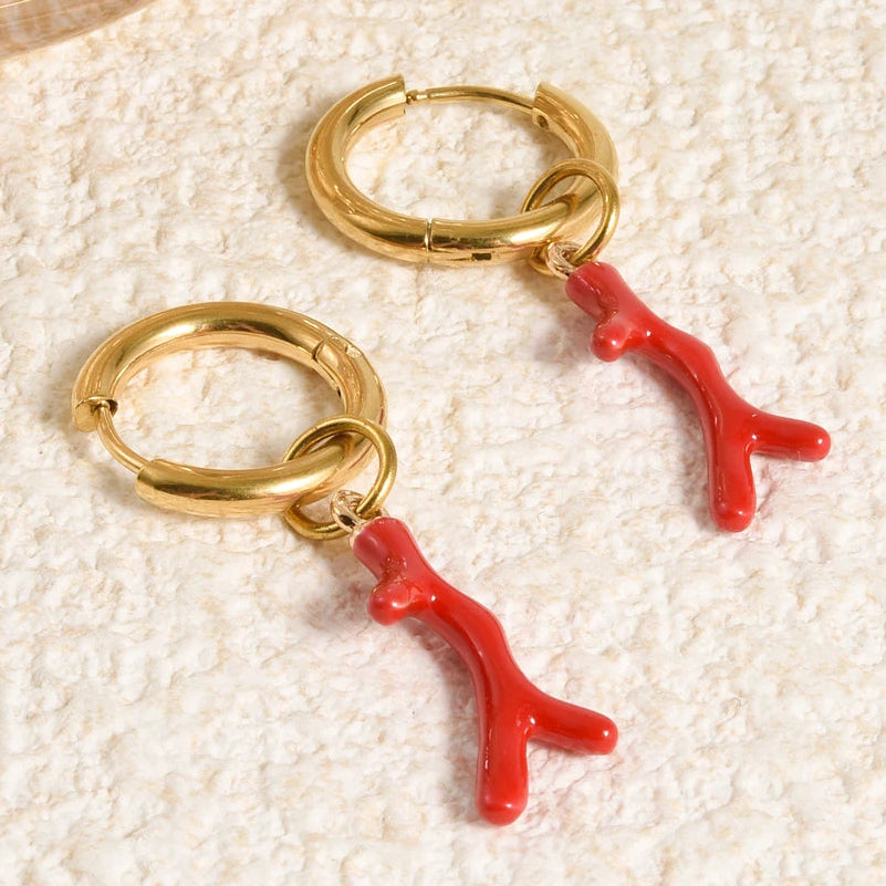 Pendientes dorados coral rojo