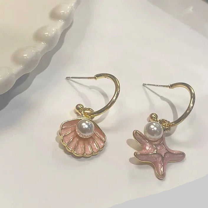 Pendientes esmaltados con concha y perla rosa