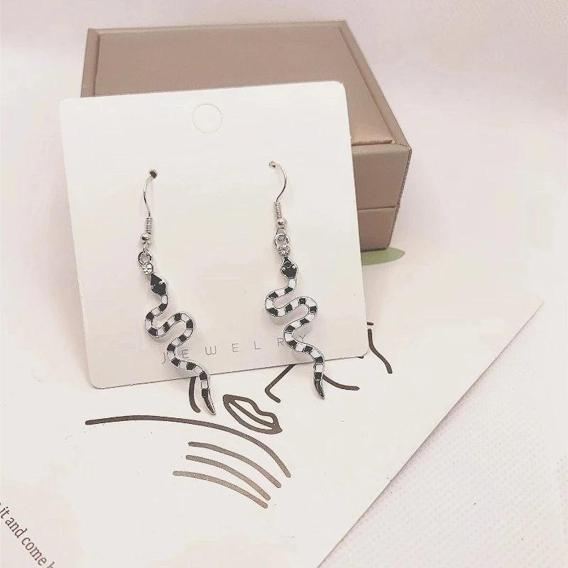Pendientes de Mujer Reptil Serpiente negro blanco