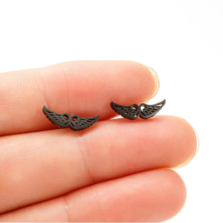 Pendientes minimalistas alas de ángel negro