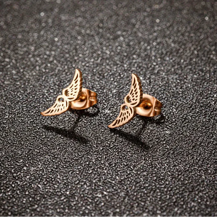 Pendientes minimalistas alas de ángel oro rosa