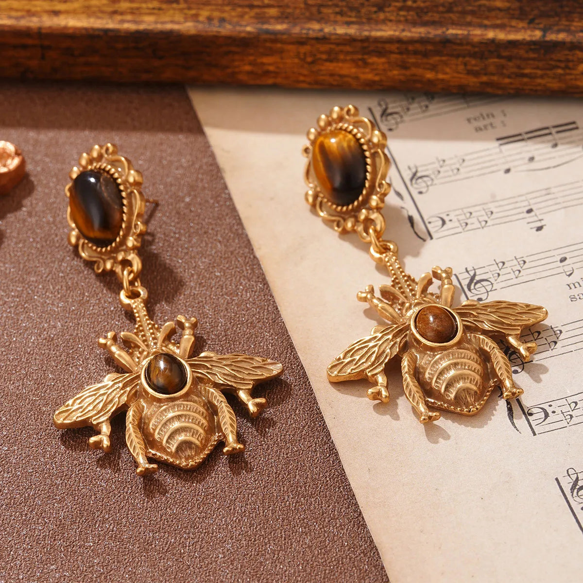 Pendientes colgantes abeja ojo de tigre