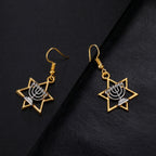 Pendientes colgantes con Menorá y la <span data-glossary-id="étoile de David">estrella de David</span>, símbolos judíos