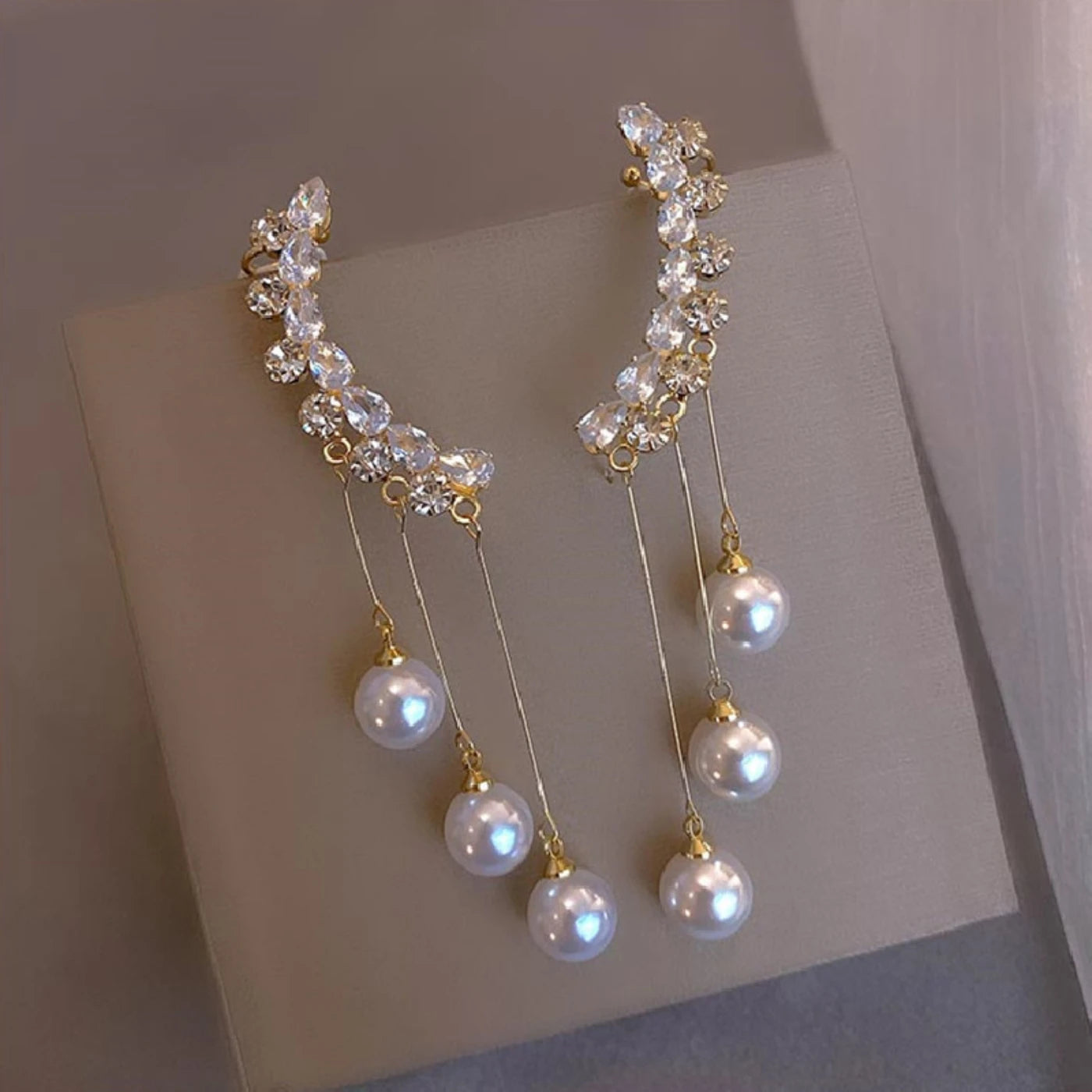 Pendientes Colgantes con Perlas Blancas 2