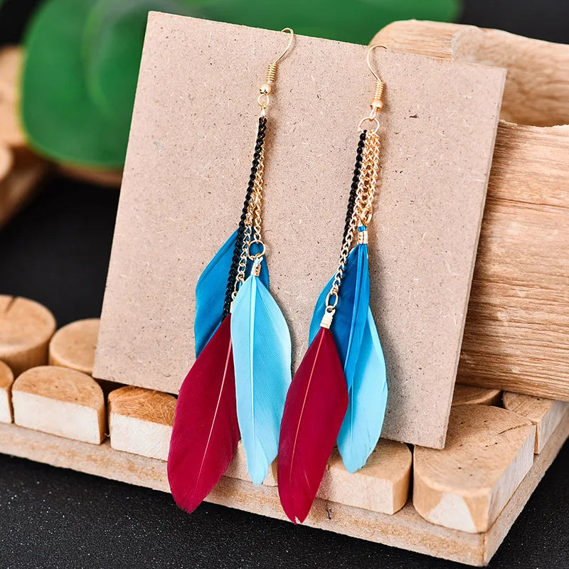 Pendientes Colgantes con Plumas de Colores 4