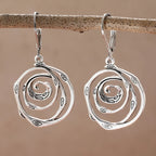 Pendientes colgantes con espiral cincelada
