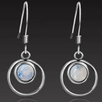 Pendientes colgantes de círculo entrelazado y piedra lunar