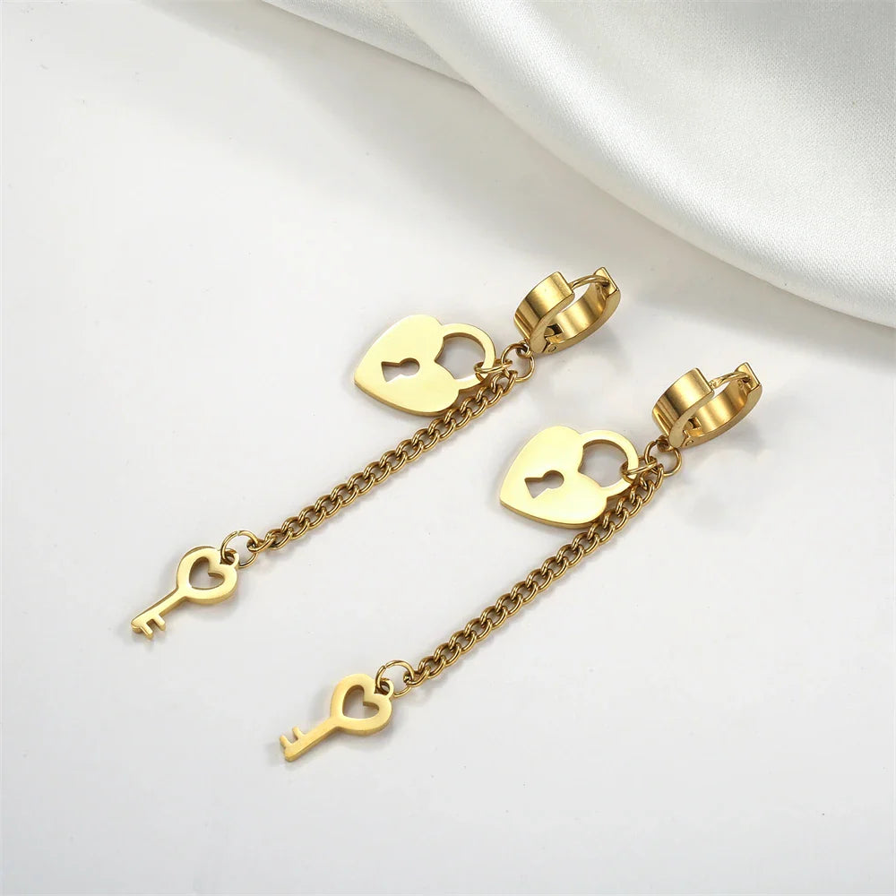 Pendientes colgantes llave y candado oro
