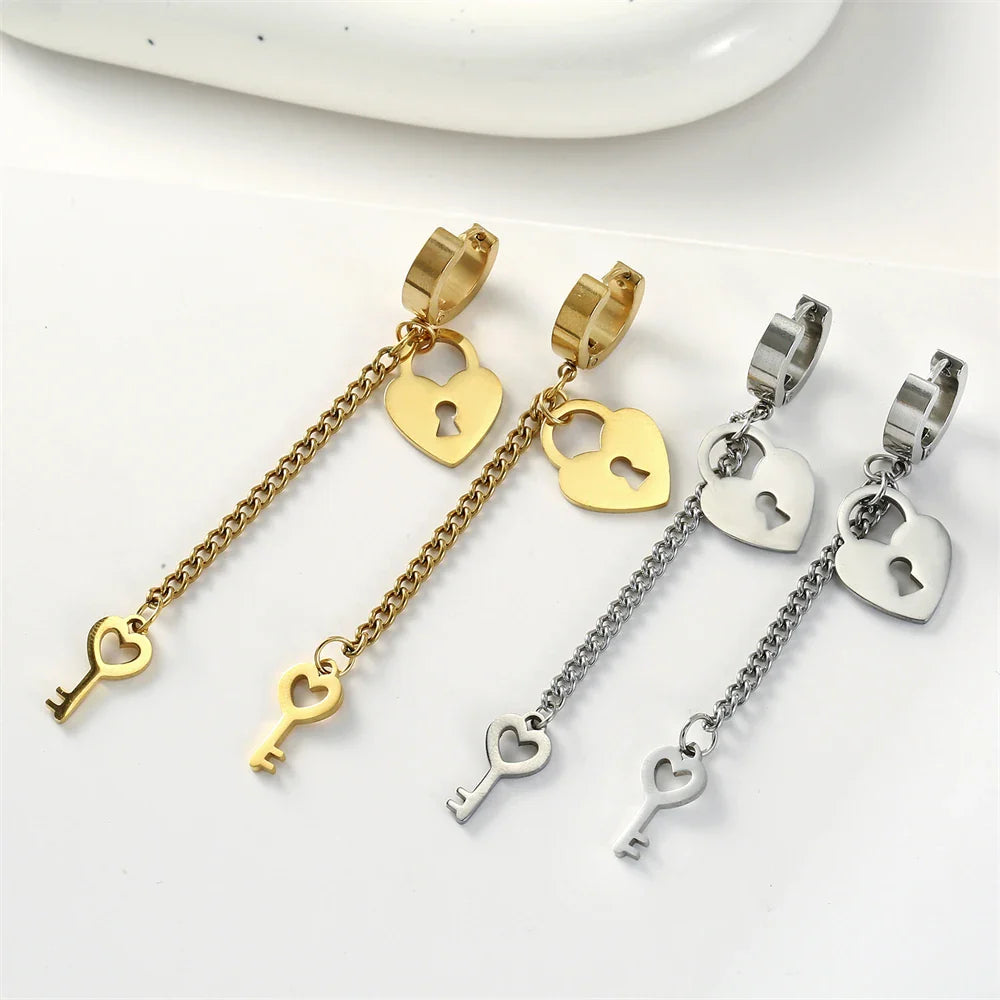 Pendientes colgantes llave y candado oro