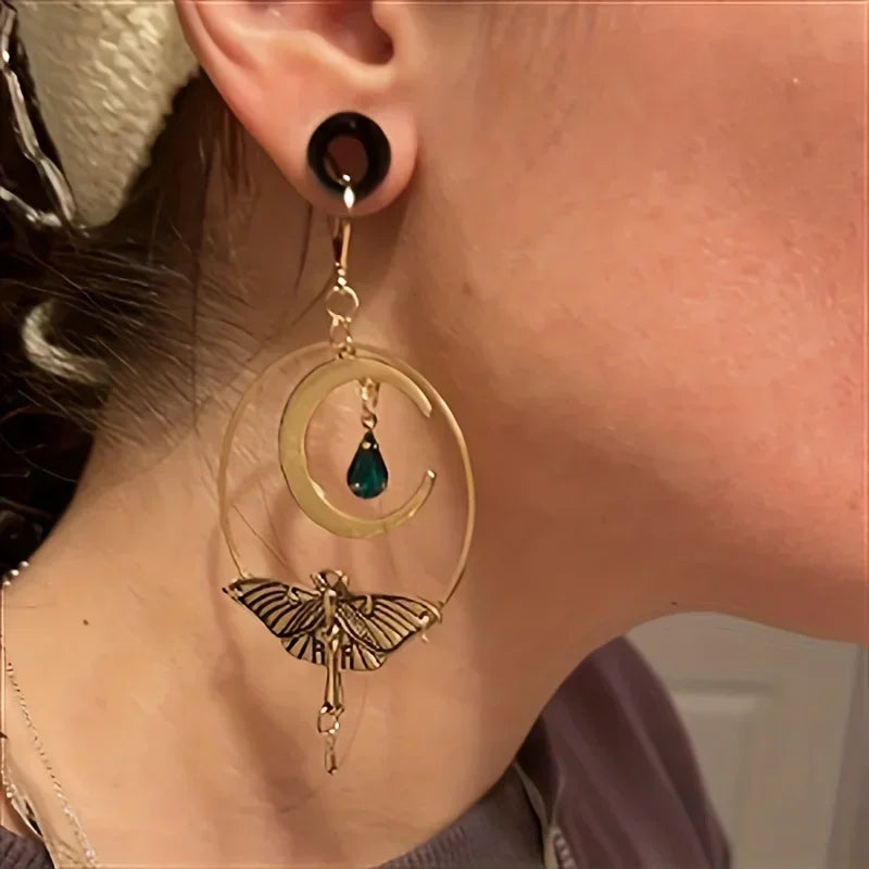 Pendientes Colgantes de Media Luna y Polilla