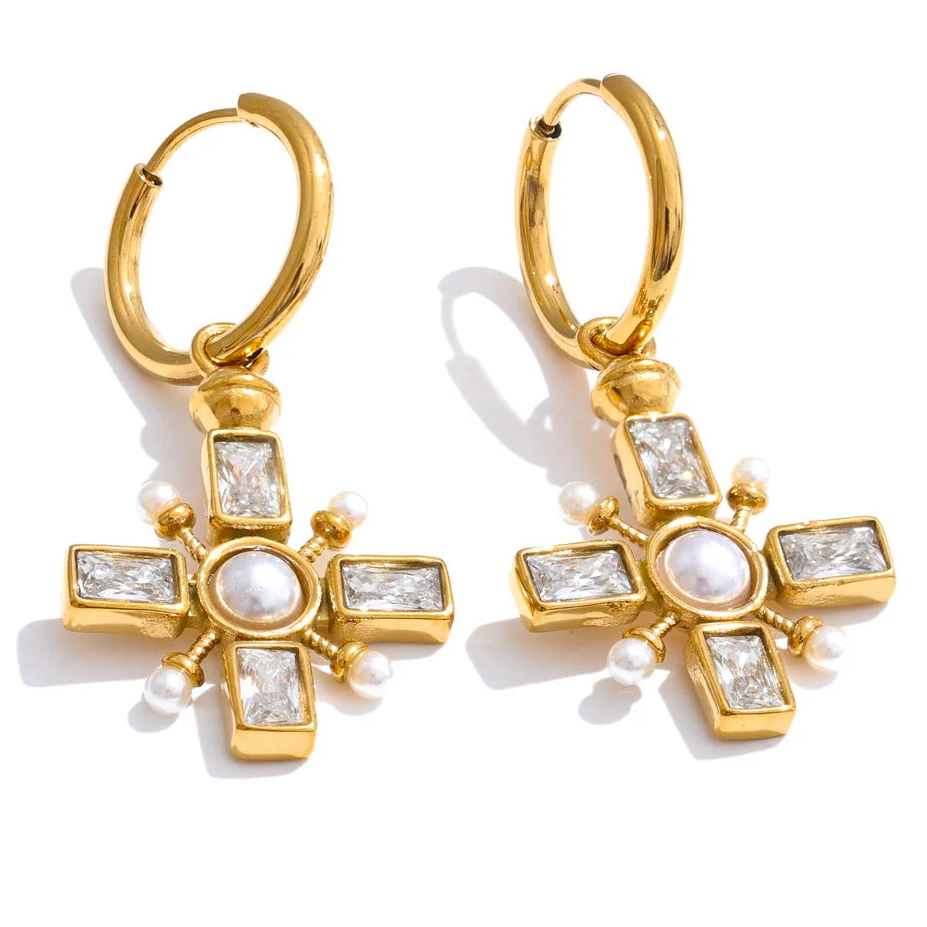 Pendientes colgantes de cruz y perlas