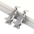 Pendientes colgantes con forma de tiburón gris