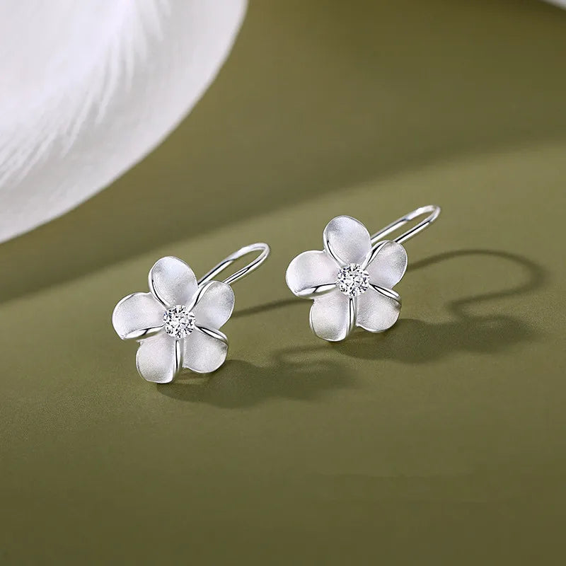 Pendientes Colgantes Flor Blanca Vintage de Circón