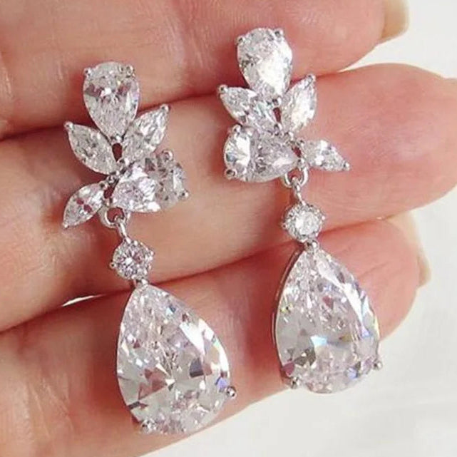Pendientes colgantes de gota de agua y laurel de cristal en plata