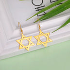 Pendientes colgantes hexagonales con el símbolo judío de la <span data-glossary-id="star-of-david">estrella de David</span> en oro