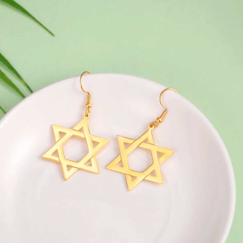 Pendientes colgantes hexagonales con el símbolo judío de la <span data-glossary-id="star-of-david">estrella de David</span> en oro