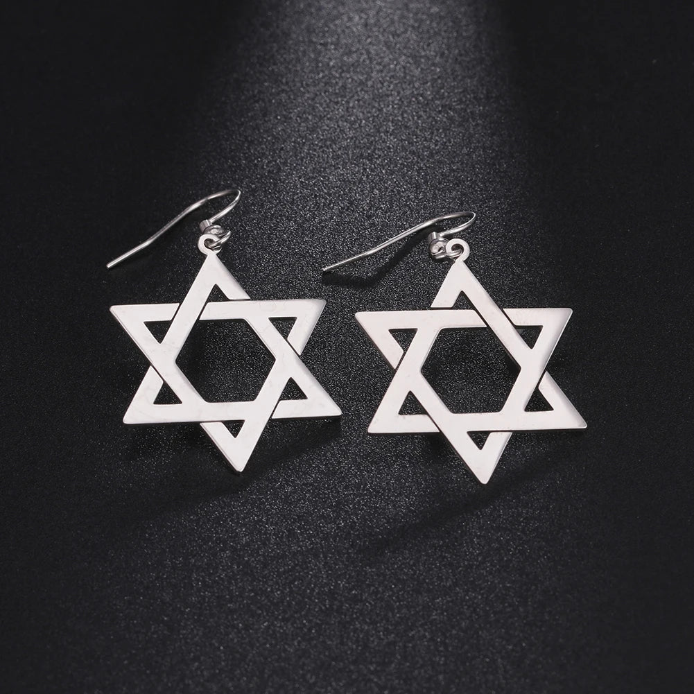 Pendientes colgantes hexagonales con el símbolo judío de la <span data-glossary-id="star-of-david">estrella de David</span> en plata