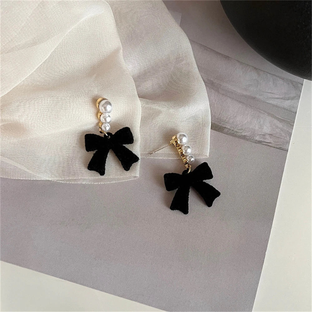 Pendientes Colgantes con Perlas y Lazos negros