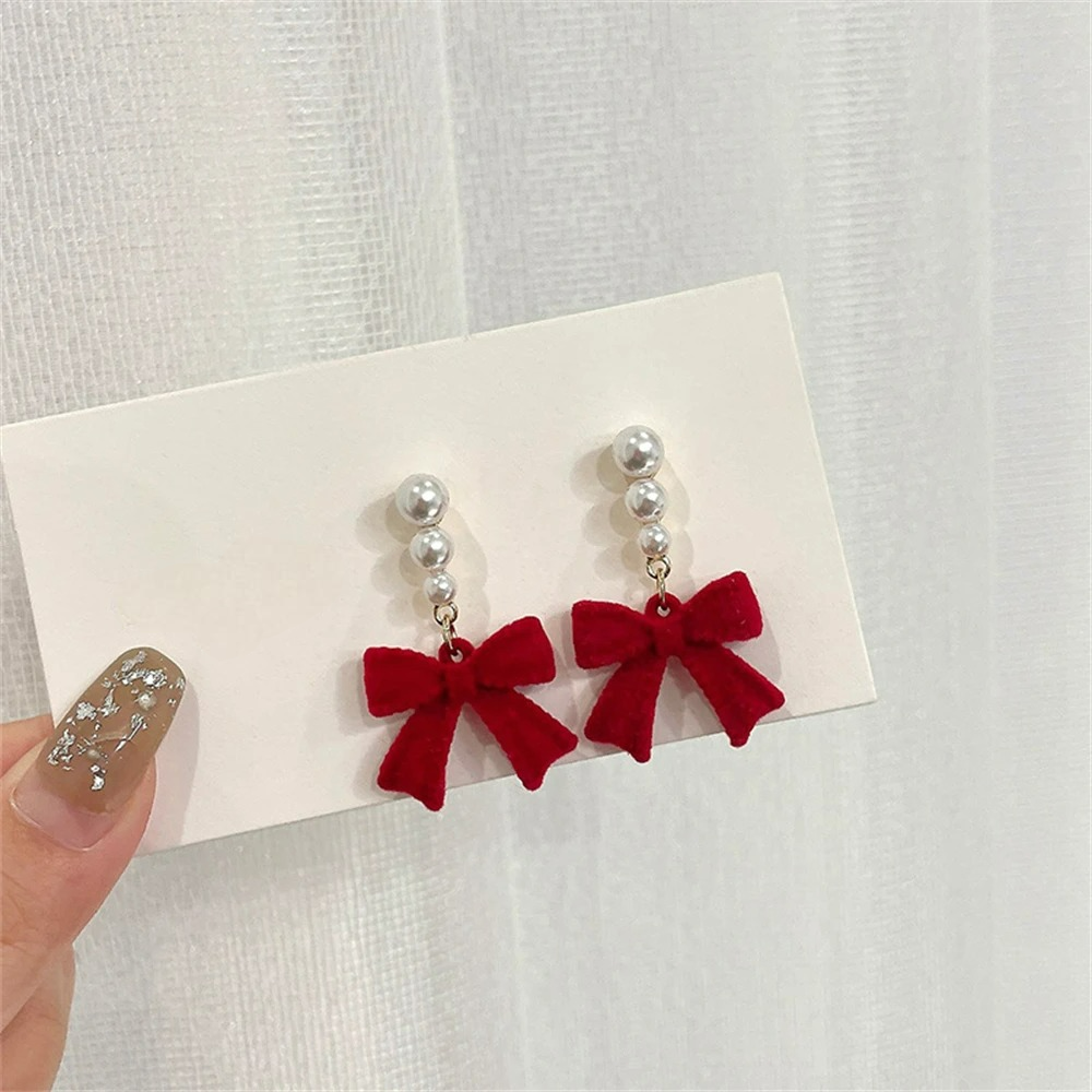 Pendientes Colgantes con Perlas y Lazos rojos
