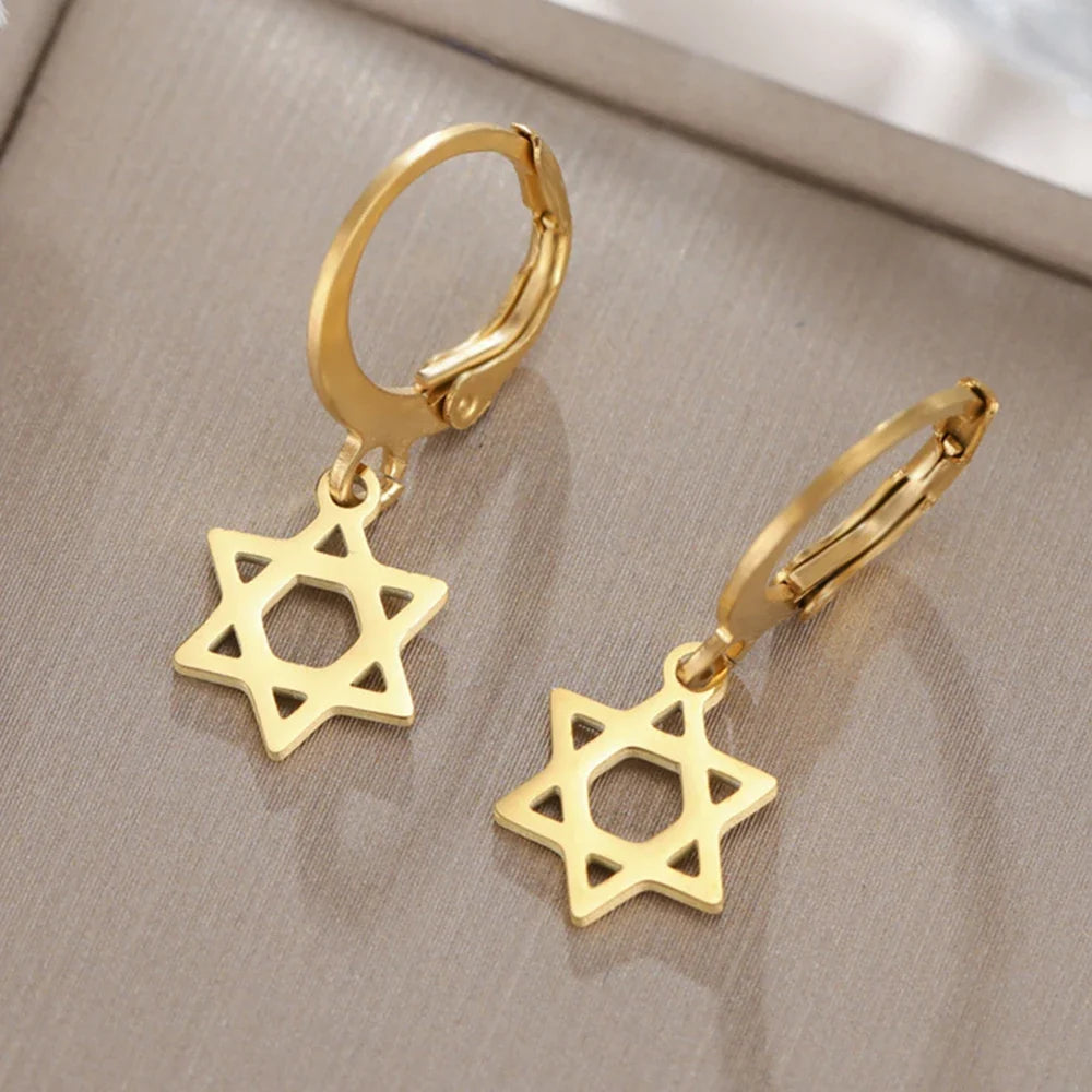 Pendientes colgantes para mujer con la <span data-glossary-id="etoile-de-david">estrella de David</span> simbólica judía de oro