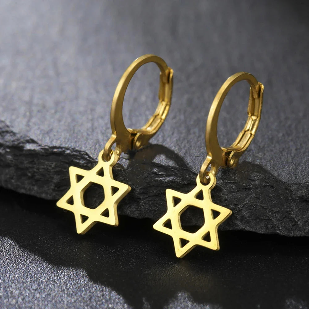 Pendientes colgantes para mujer con la <span data-glossary-id="etoile-de-david">estrella de David</span> simbólica judía de oro