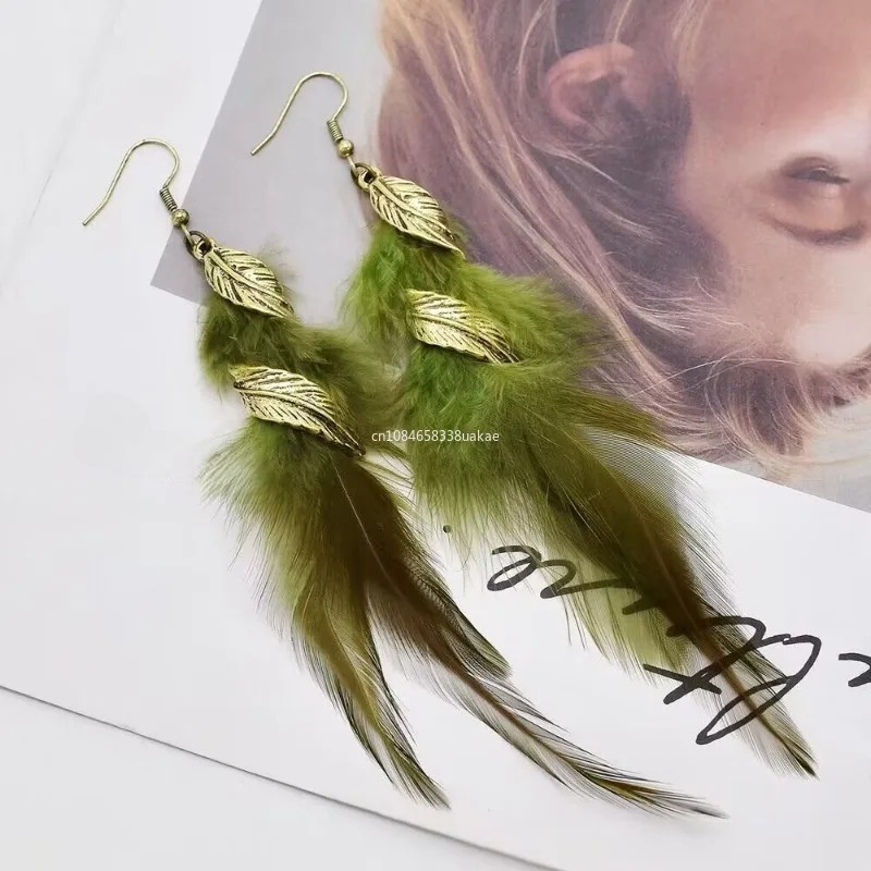 Pendientes Colgantes con Estilo y Plumas 5