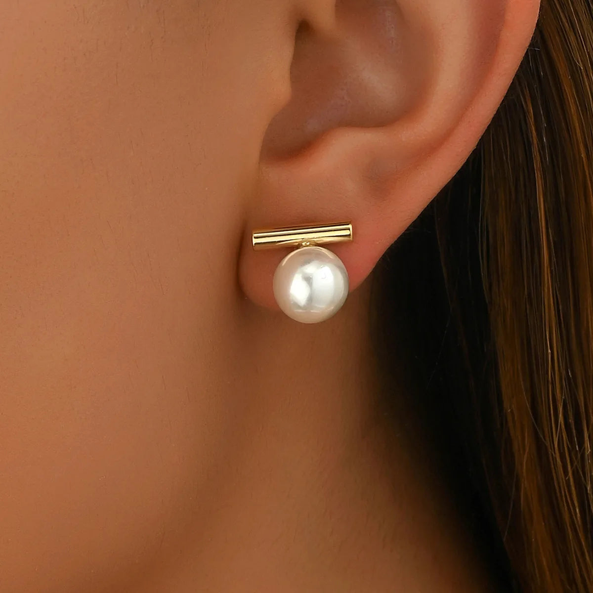 Pendientes de perla con barra geométrica