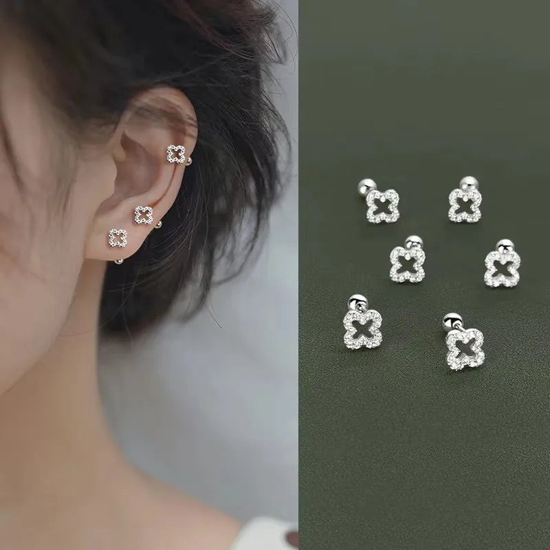 Pendientes de trébol calado y strass