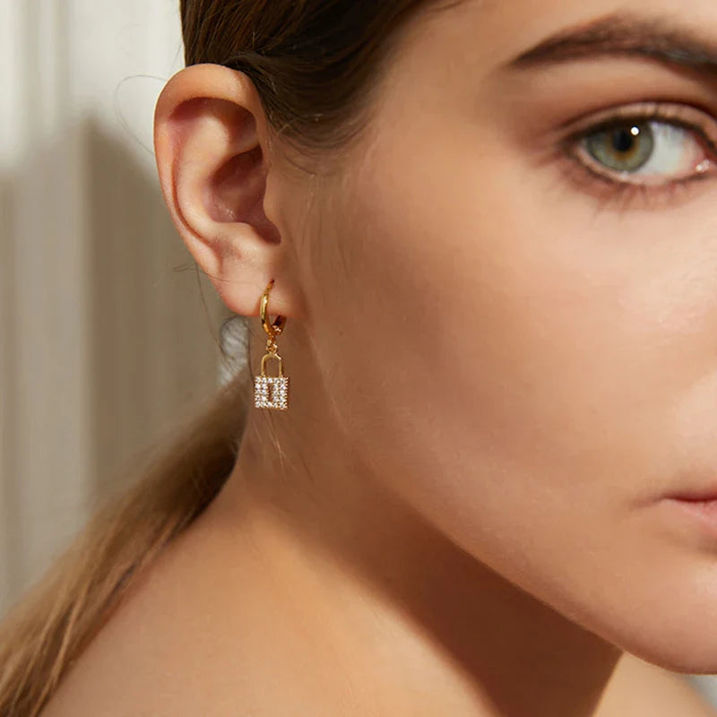 Pendientes de aro llave y candado con strass