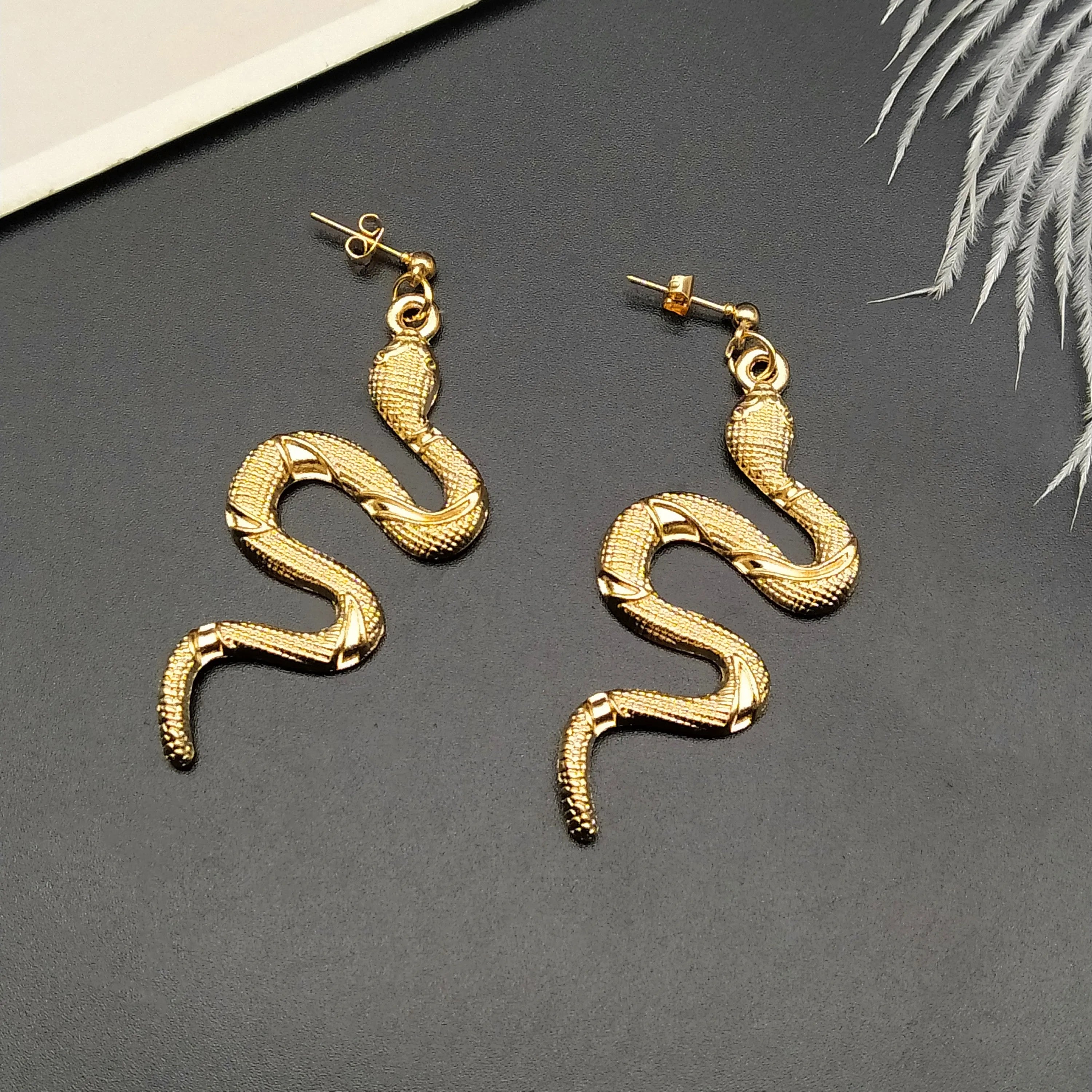 Pendientes de Serpiente Reptil oro
