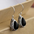 Pendientes de estilo étnico con su gota de agua plateada y negra