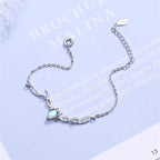 Pulsera ajustable con piedra lunar en forma de gota 