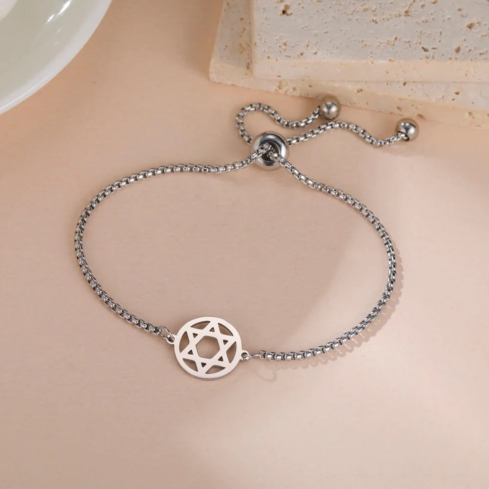 Pulsera ajustable con la <span data-glossary-id="etoile-de-david">estrella de David</span> símbolo judío plata