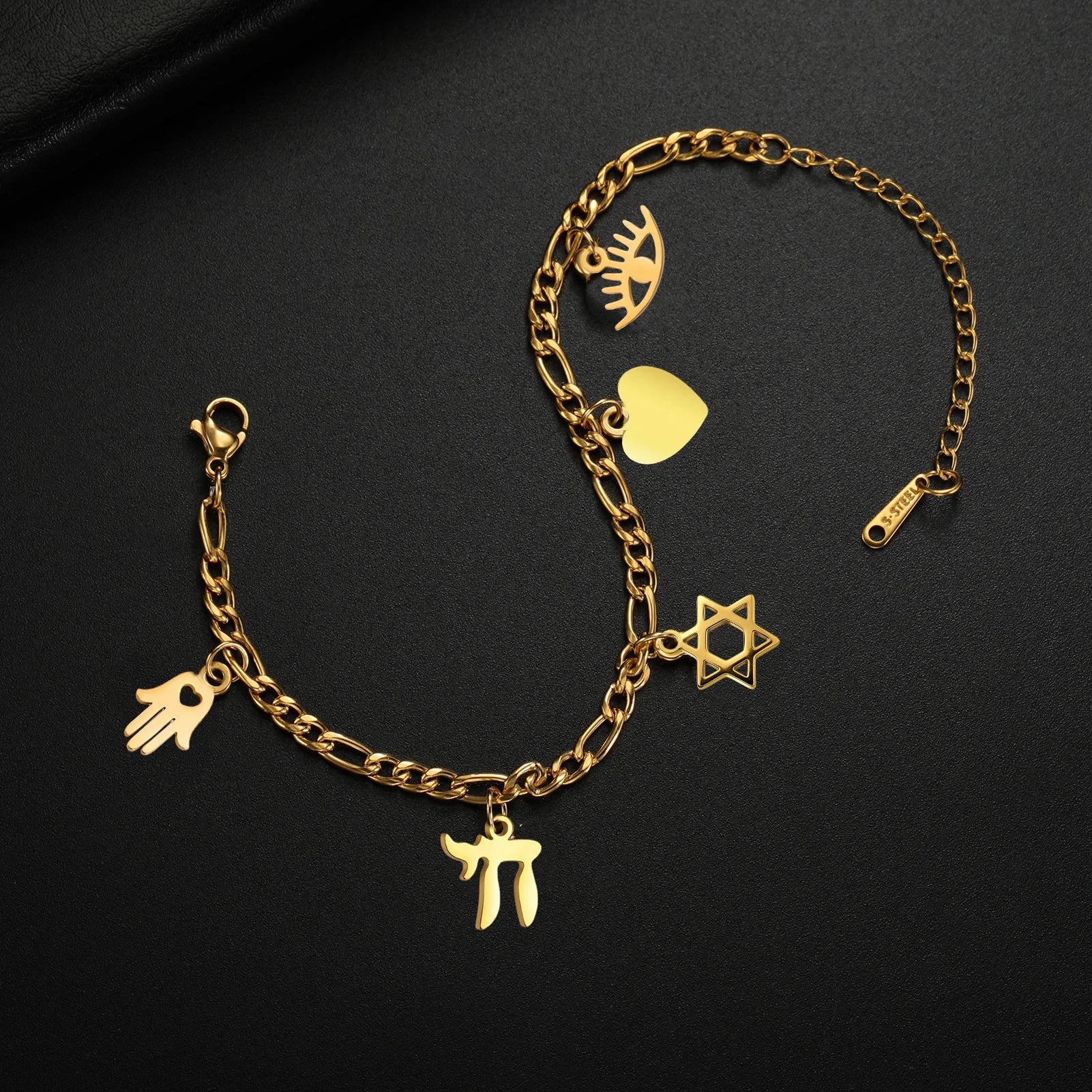 Pulsera ajustable con colgantes de protección judía oro