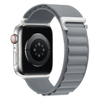 Pulsera Apple Watch con hebilla deportiva gris