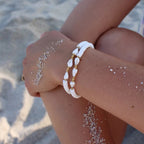 Pulsera con concha Cauri y perlas