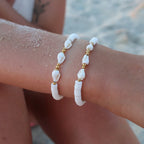 Pulsera con concha Cauri y perlas