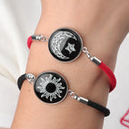 Pulsera con Media Luna y Sol Luminoso rojo y negro