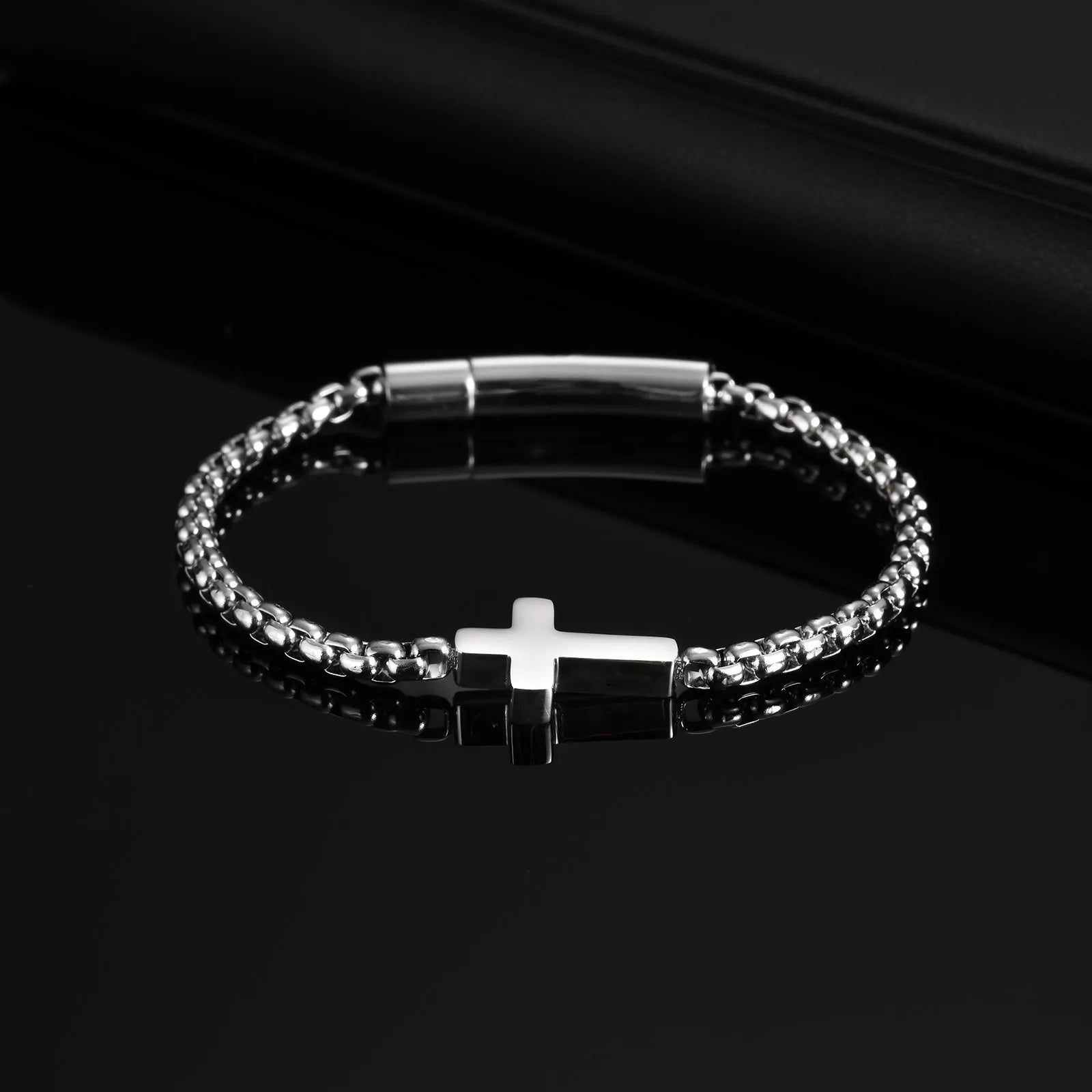 Pulsera con cruz horizontal