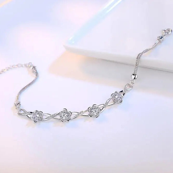 Pulsera con Finas Flores en Circonio blanco