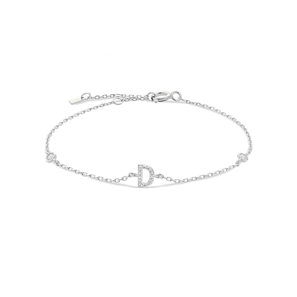Pulsera con inicial de strass plateado d