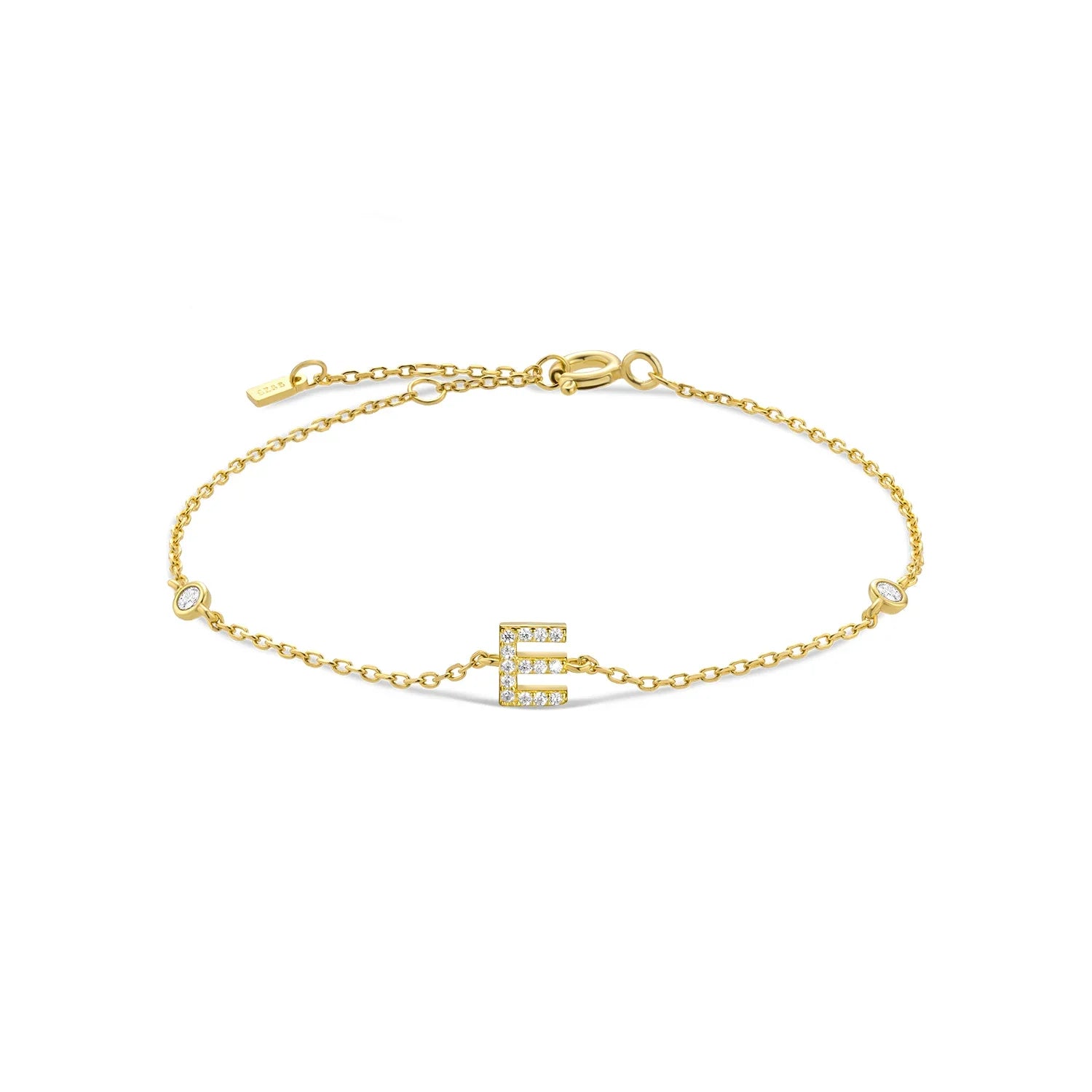 Pulsera con inicial de strass dorado e
