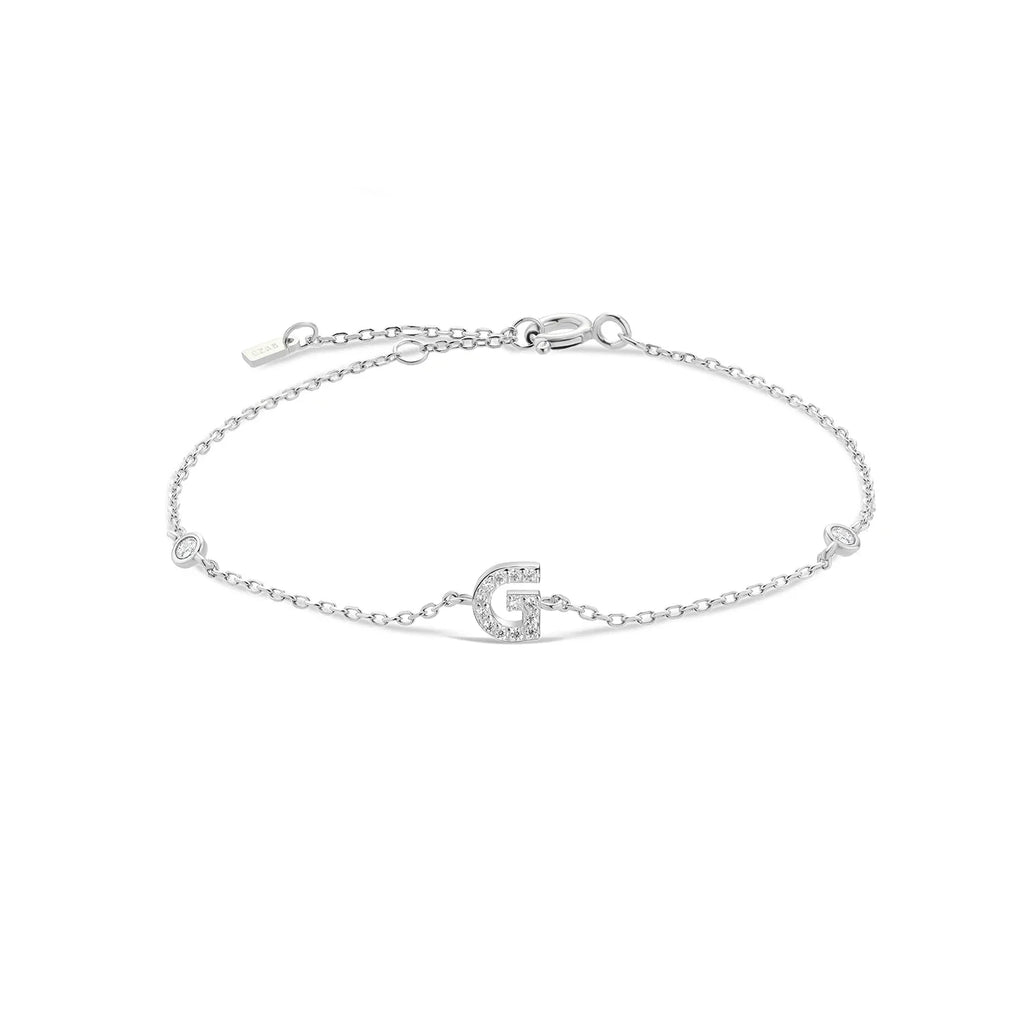 Pulsera con inicial de strass plateado g