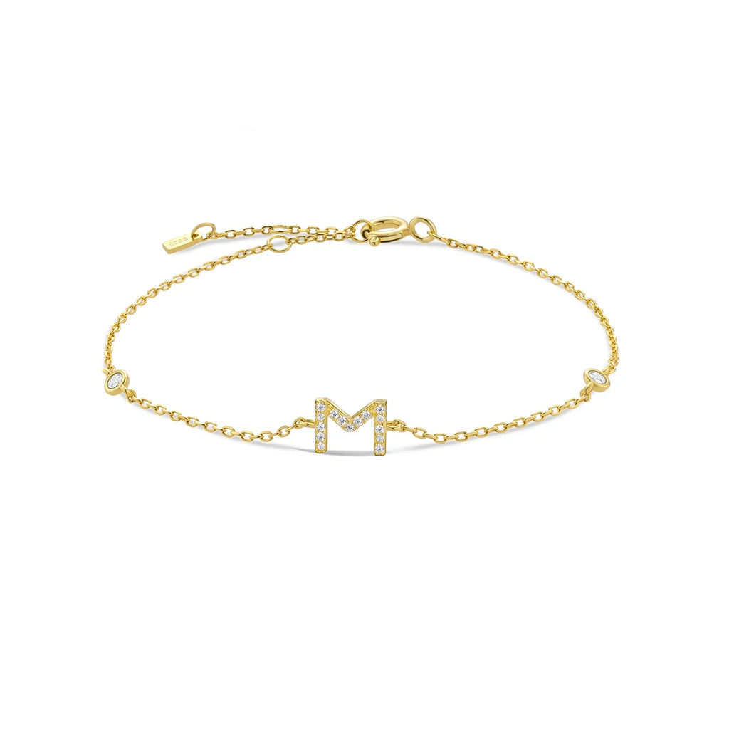 Pulsera con inicial de strass dorado m