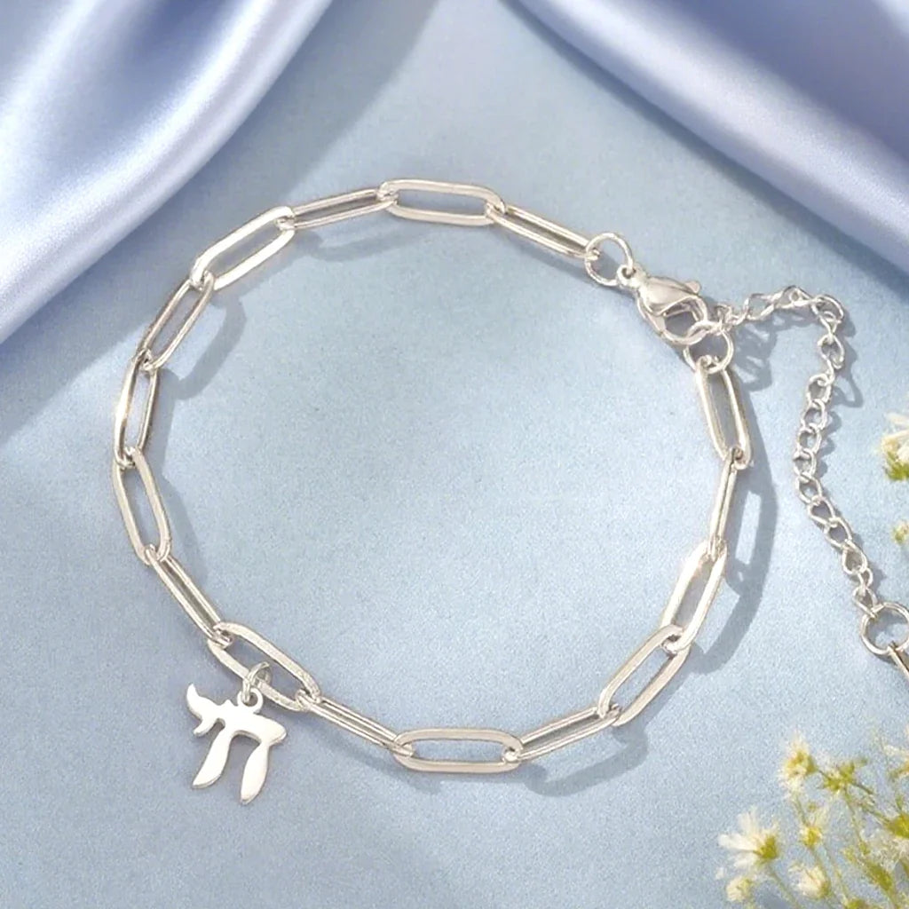 Pulsera con el símbolo de vida judía Chai plata