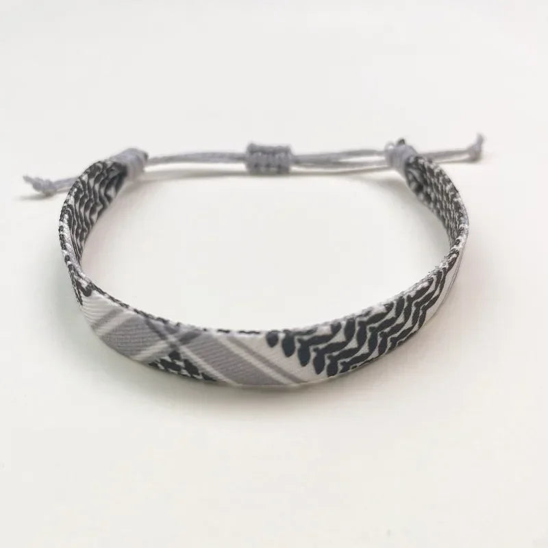 Pulsera con motivos geométricos Keffiye árabe gris