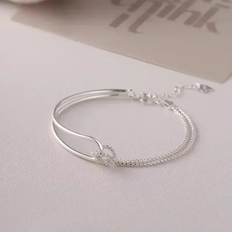 Pulsera con nudo de estilo moderno