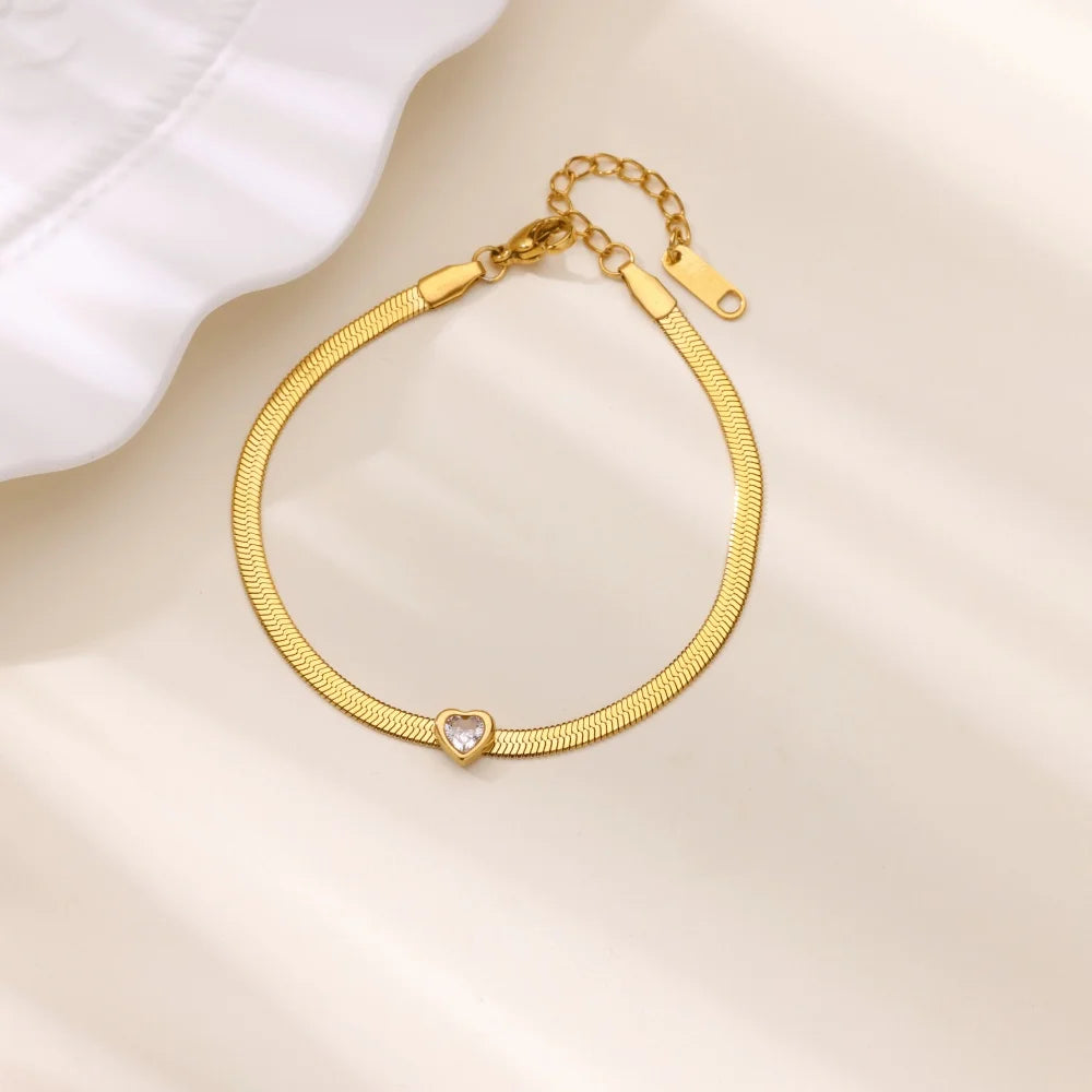Pulsera con piedra de nacimiento en forma de corazón