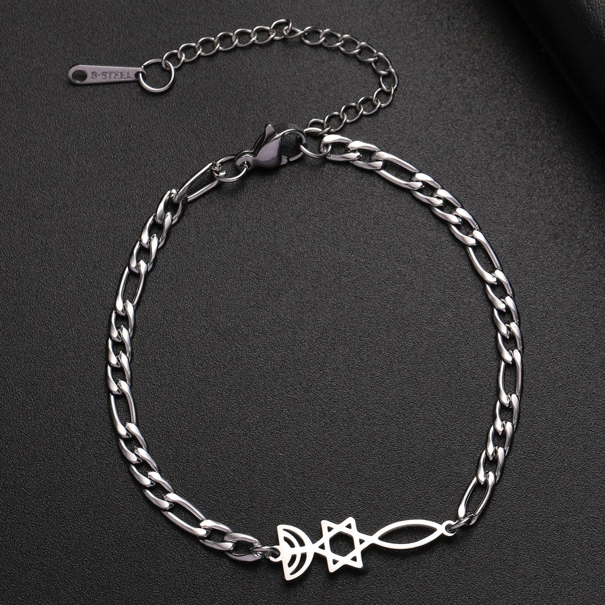 Pulsera con símbolos judíos Menorah y la <span data-glossary-id="etoile-de-david">Estrella de David</span> de plata