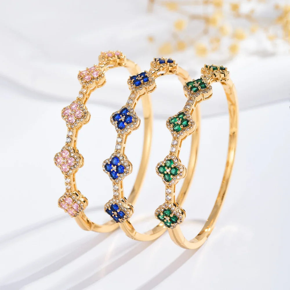 Pulsera con tréboles de 4 hojas en circonita y piedras azules